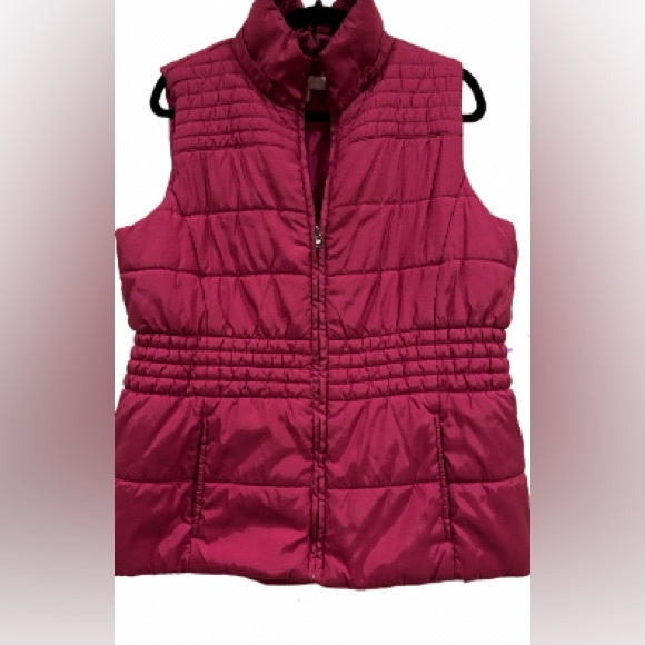 New York and Co. Hot Pink Puffer Vest - Picture 1 of 3
